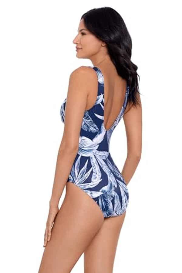 Découvrez notre avis complet sur le maillot Miraclesuit amincissant : efficacité, confort et résultats de cette pièce sculptante pour sublimer votre silhouette. 
