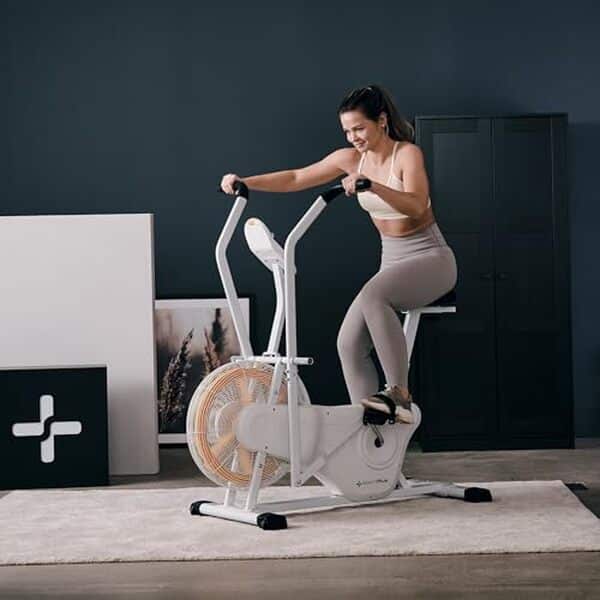 Découvrez notre test complet du vélo d'intérieur SportPlus air bike : performances, avantages pour le HIIT et avis détaillé pour optimiser vos entraînements intensifs. 