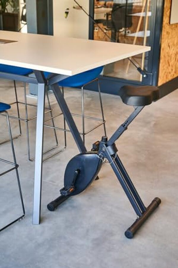 Découvrez notre test complet du desk bike premium : caractéristiques, avantages et avis pour améliorer votre forme physique au travail. 