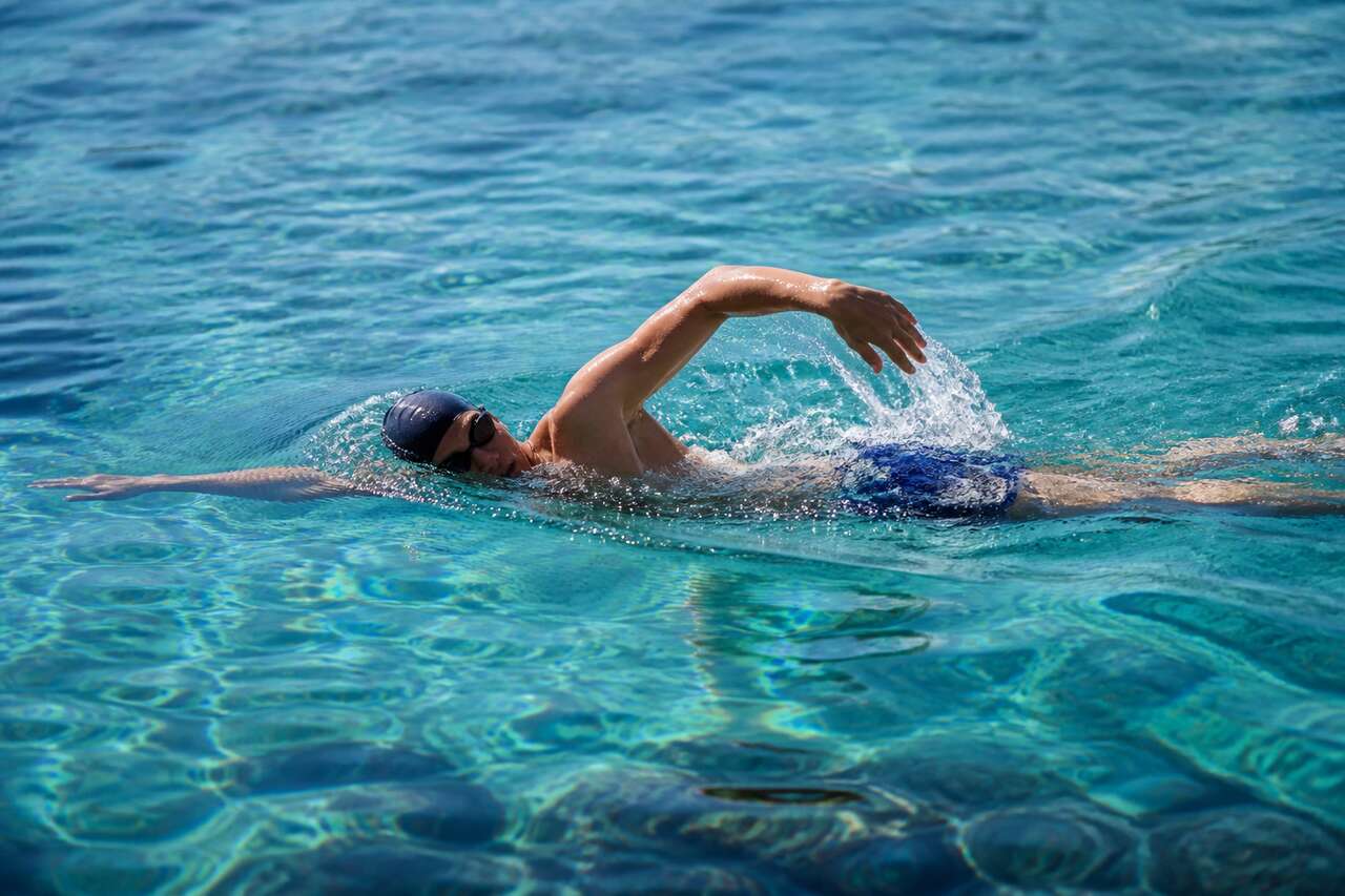 Travailler son endurance fondamentale dans l'eau : les bienfaits à long terme sur la santé cardiaque