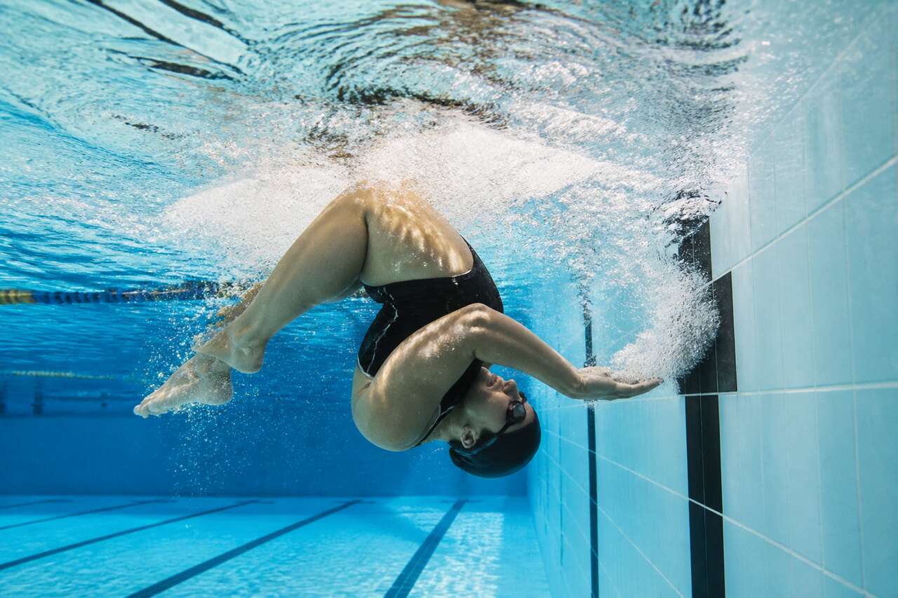 Faire une bonne coulée: longueur, battements et reprise de respiration Faire une bonne coulée: longueur, battements et reprise de respiration