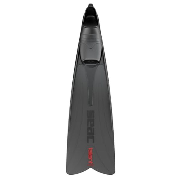 Découvrez notre test détaillé des palmes Seac Talent demi-longues : performance, confort et efficacité pour vos sessions de chasse sous-marine et d'apnée.